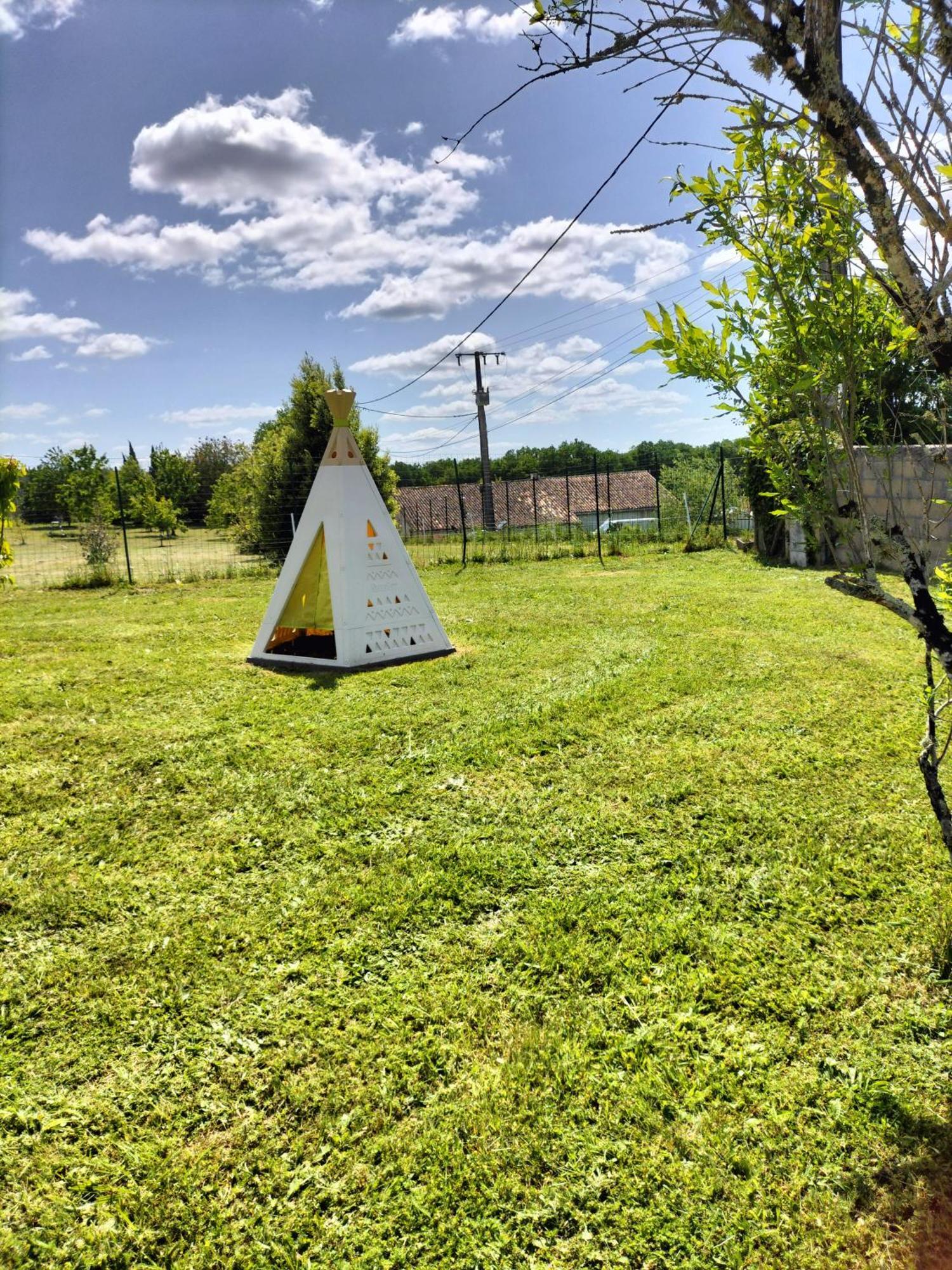 Pensjonat Tiny House Saint-Vallier  Zewnętrze zdjęcie